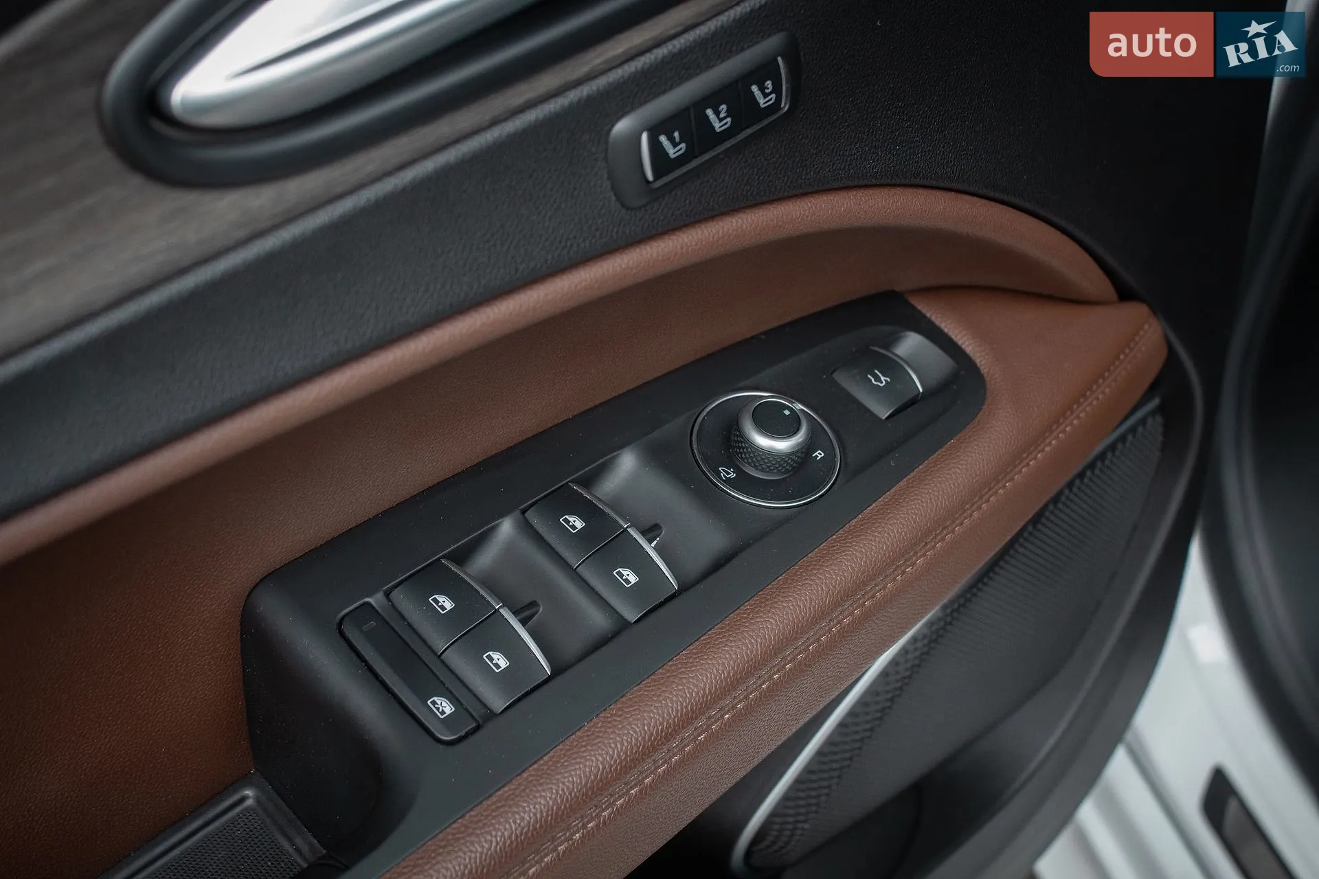 2021 Alfa Romeo Stelvio - мініатюра 33