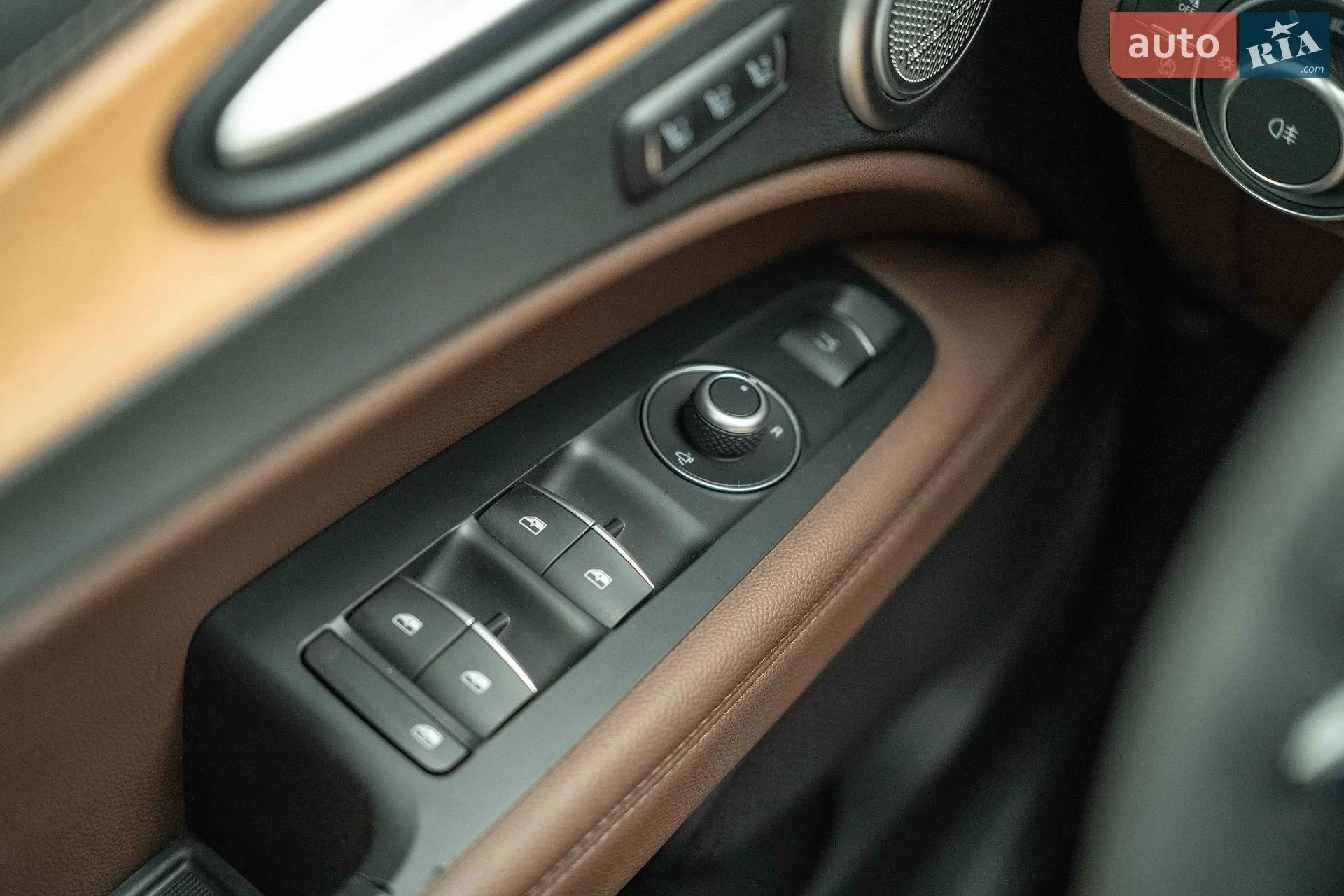 2020 Alfa Romeo Stelvio - мініатюра 26