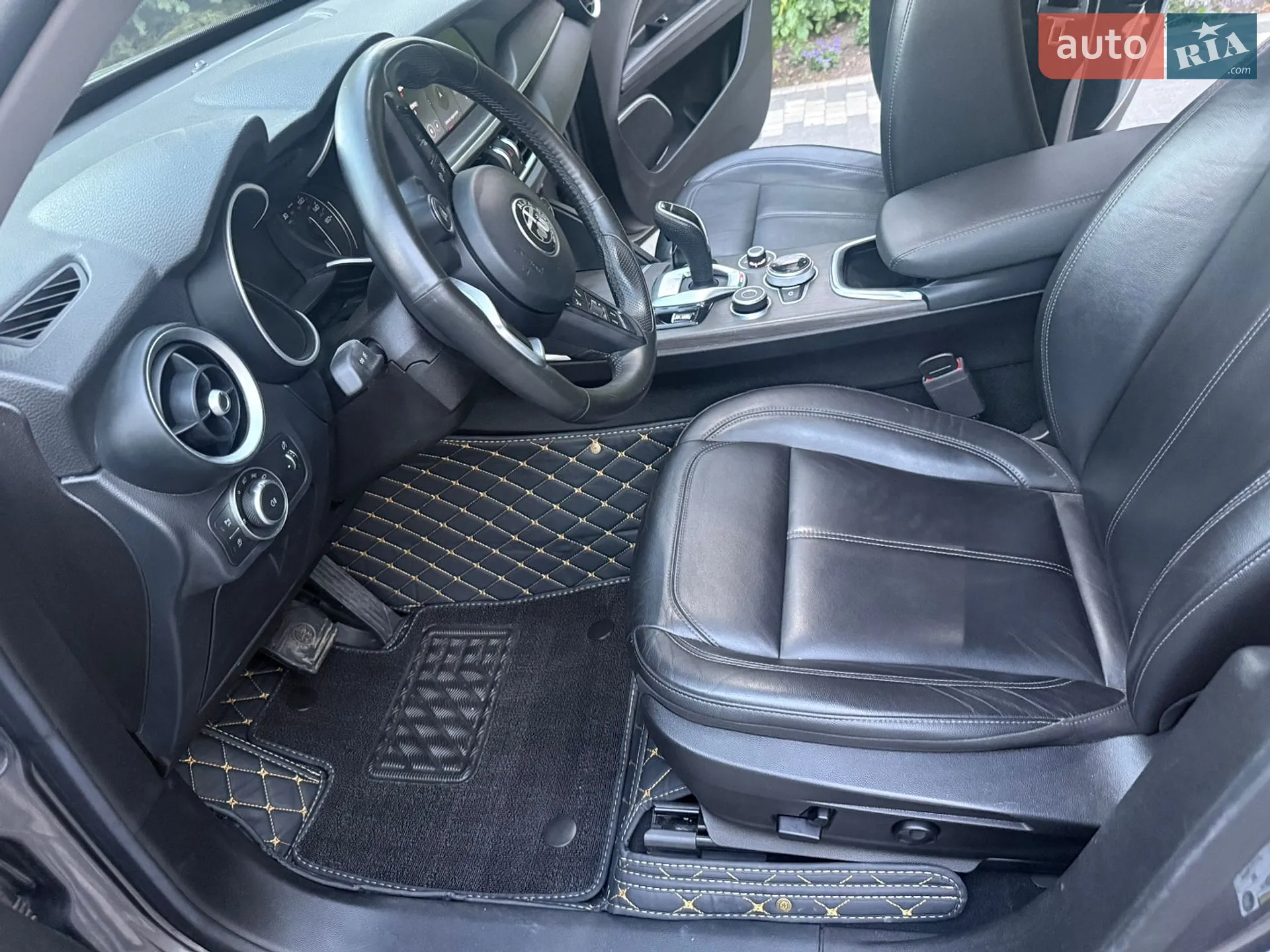 2020 Alfa Romeo Stelvio - мініатюра 31