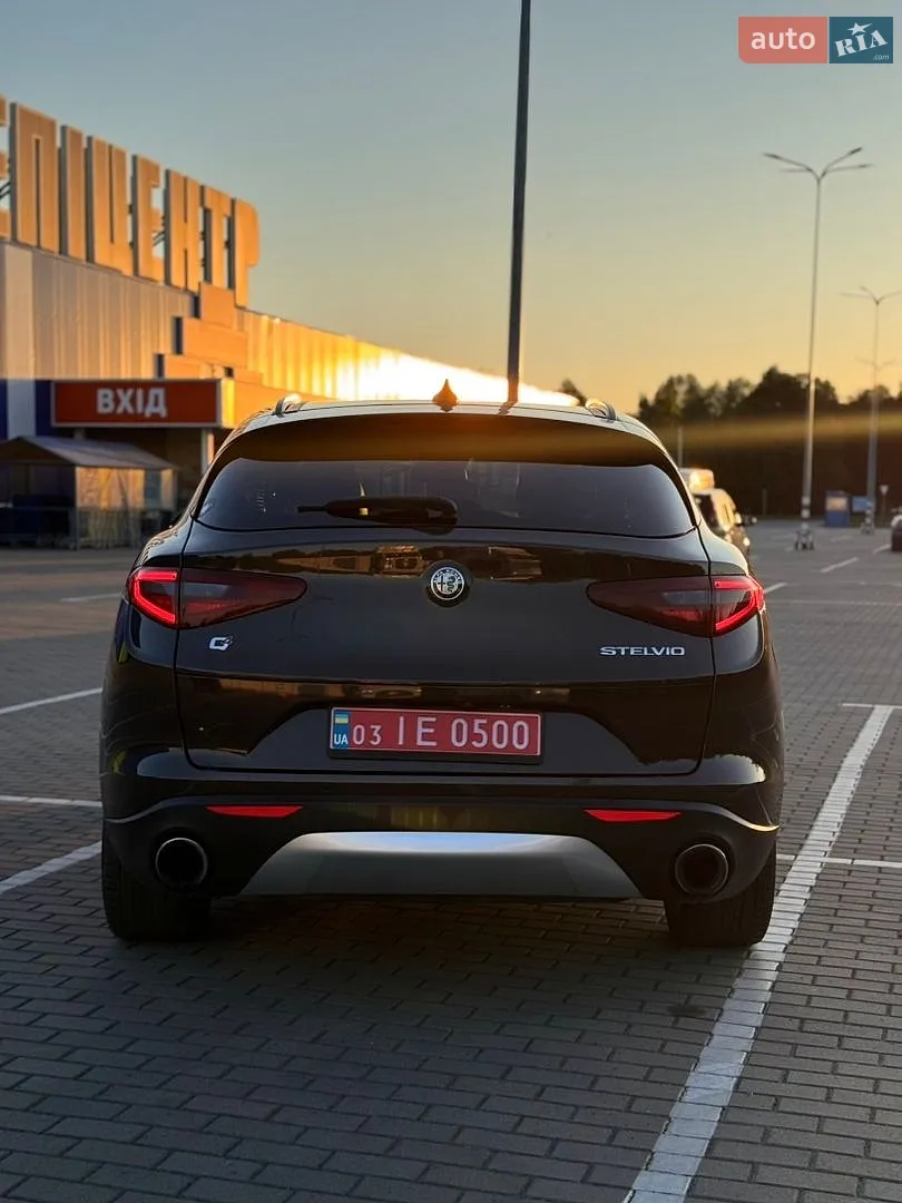 2017 Alfa Romeo Stelvio - мініатюра 12