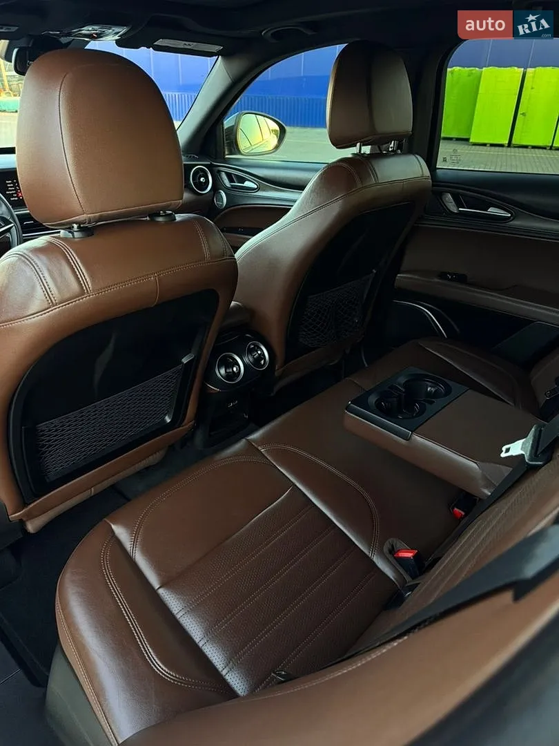 2017 Alfa Romeo Stelvio - мініатюра 32