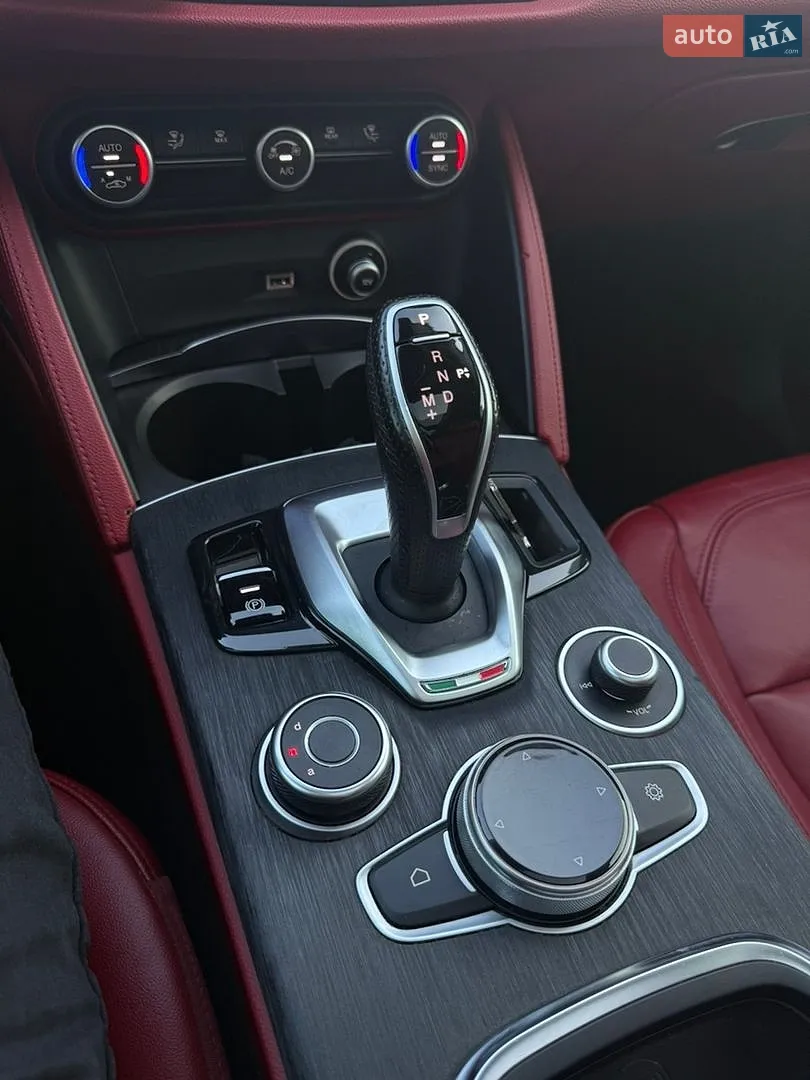 2020 Alfa Romeo Stelvio - мініатюра 29