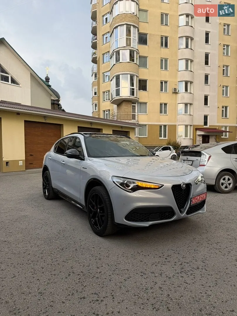 2021 Alfa Romeo Stelvio - мініатюра 3