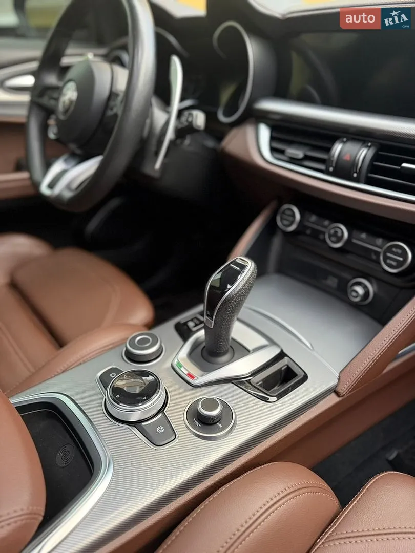 2021 Alfa Romeo Stelvio - мініатюра 36