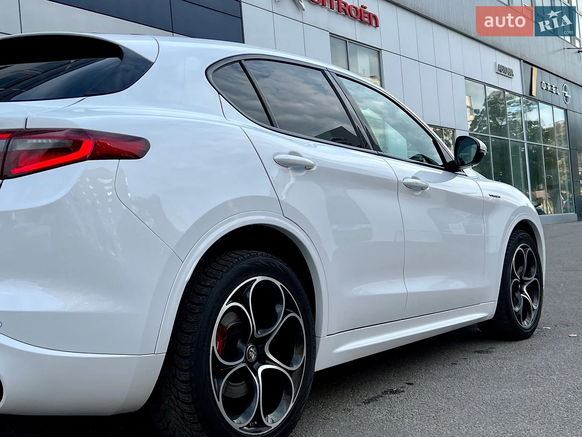 2021 Alfa Romeo Stelvio - мініатюра 12