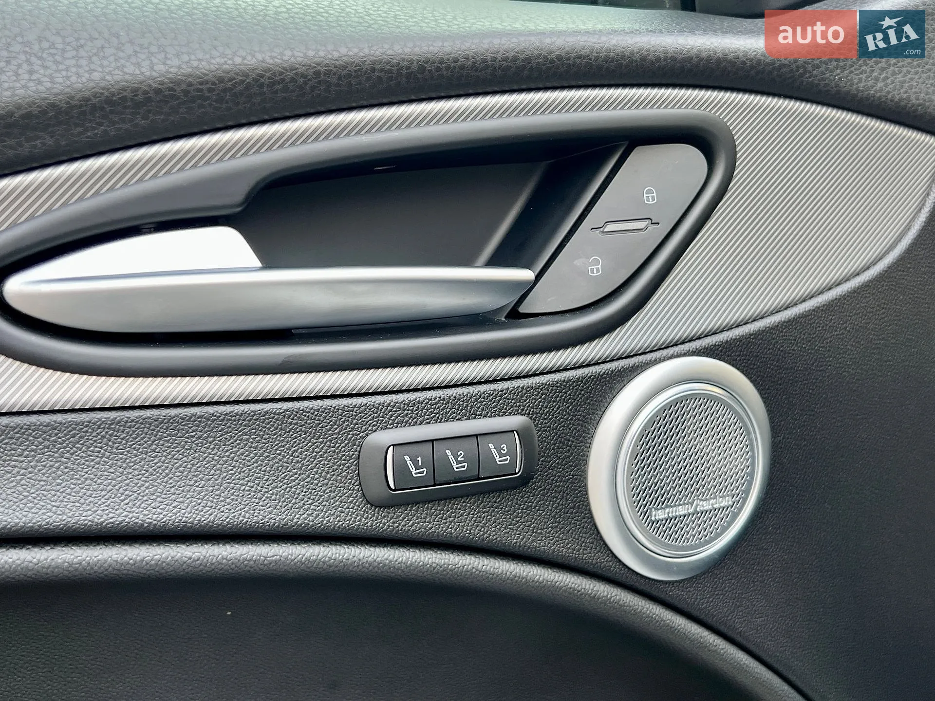 2021 Alfa Romeo Stelvio - мініатюра 18