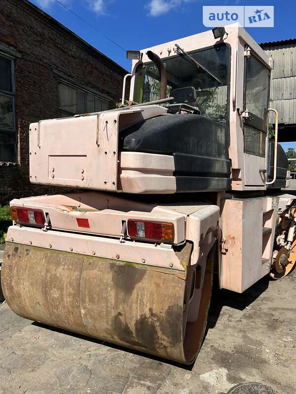 Дорожный каток Ammann AV 1999 в Киеве