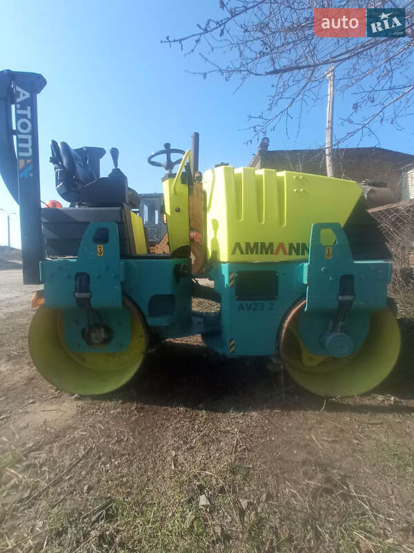 Дорожный каток Ammann AV 2010 в Николаеве