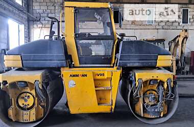 Дорожній каток Ammann AV 2000 в Вишневому