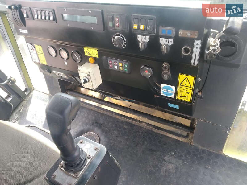 Асфальтоукладчик Ammann AV 2010 в Олыке