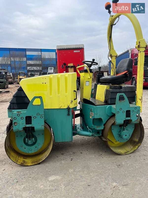 Дорожный каток Ammann AV 2010 в Львове