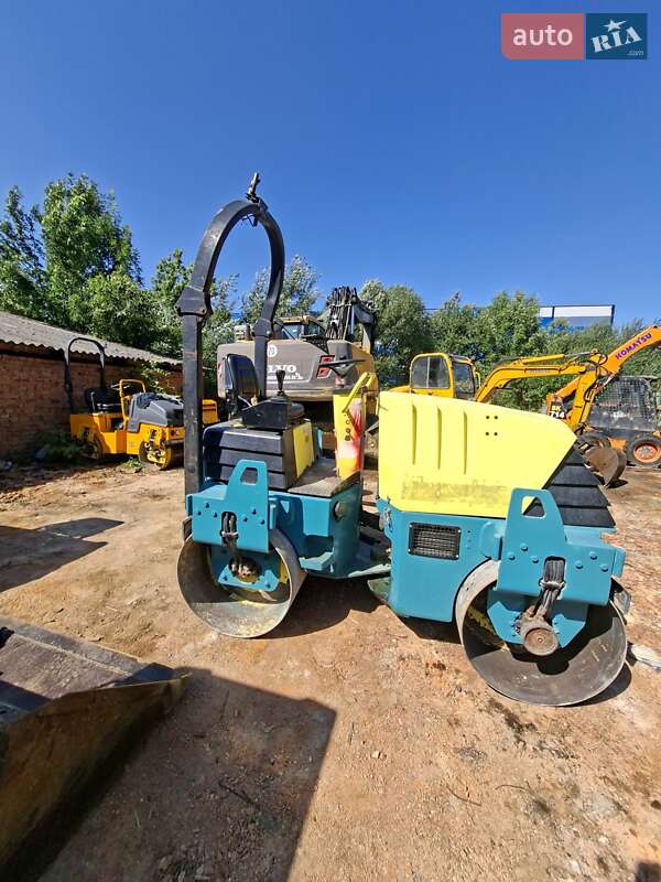 Дорожный каток Ammann AV 2015 в Львове