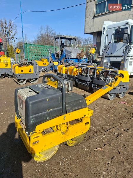 Дорожный каток Ammann AV 2015 в Львове