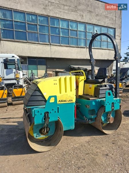 Дорожный каток Ammann AV 2010 в Львове