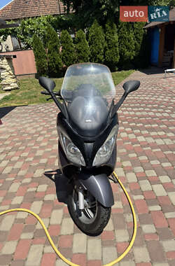 Скутер Aprilia Atlantic 2004 в Виноградове