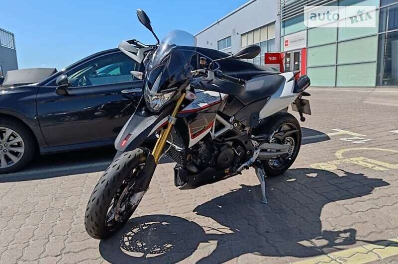 Мотоцикл Супермото (Motard) Aprilia Dorsoduro 1200 2012 в 