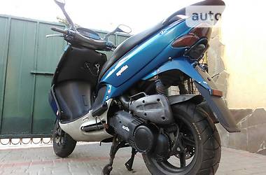 Макси-скутер Aprilia Leonardo 2004 в Харькове