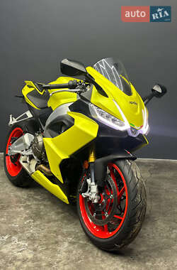 Спортбайк Aprilia RS 660 2021 в 