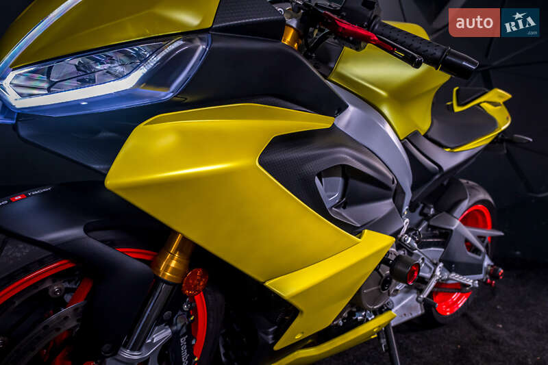 Спортбайк Aprilia RS 660 2024 в Києві фото 21 Спортбайк Aprilia RS 660 2024 в Києві