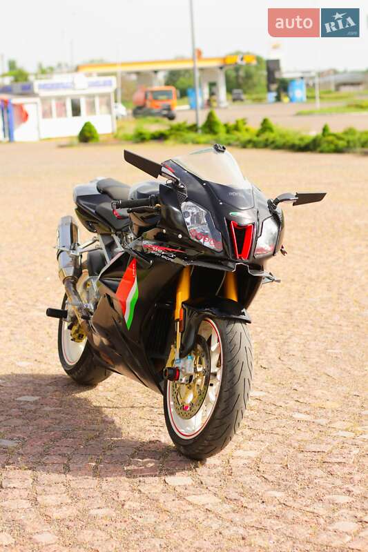 Спортбайк Aprilia RSV 1000 R 2006 в Новій Одесі
