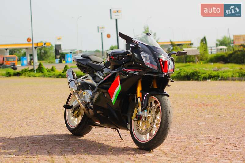 Спортбайк Aprilia RSV 1000 R 2006 в Новій Одесі