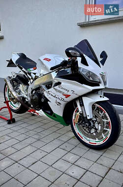 Спортбайк Aprilia RSV4 2010 в Одессе