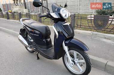 Скутер Aprilia Scarabeo 125 2011 в 