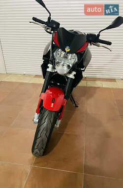 Мотоцикл Без обтікачів (Naked bike) Aprilia Shiver 2016 в 