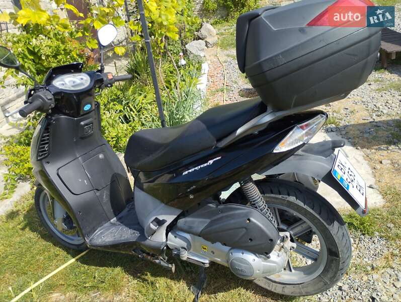 Макси-скутер Aprilia Sportcity 2009 в Каменец-Подольском