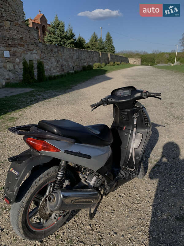 Скутер Aprilia Sportcity 2005 в Теребовлі