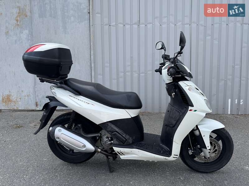 Aprilia Sportcity 2013