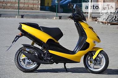 Скутер Aprilia SR 2004 в Черновцах