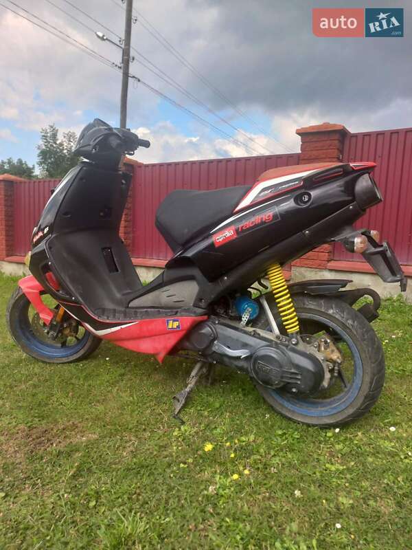 Мопеди Aprilia SR 2014 в Долині