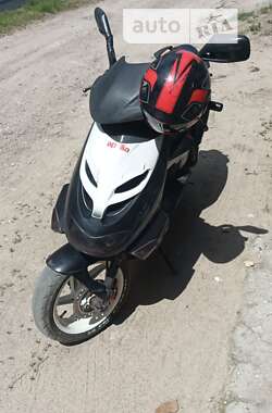 Мопеди Aprilia SR 2007 в Миколаєві