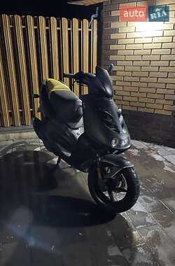 Скутер Aprilia SR 1999 в Львові