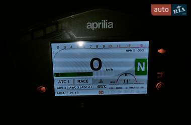 Мотоцикл Без обтекателей (Naked bike) Aprilia Tuono V4 1100 2020 в 
