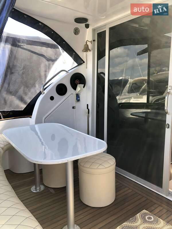 Моторная яхта Aquador 32 2012 в Киеве