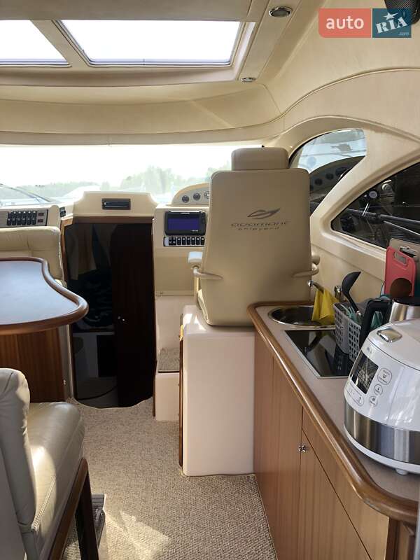 Моторная яхта Aquador 32 2012 в Киеве