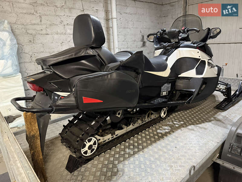 Горные снегоходы Arctic cat TZ1 2011 в Луцке