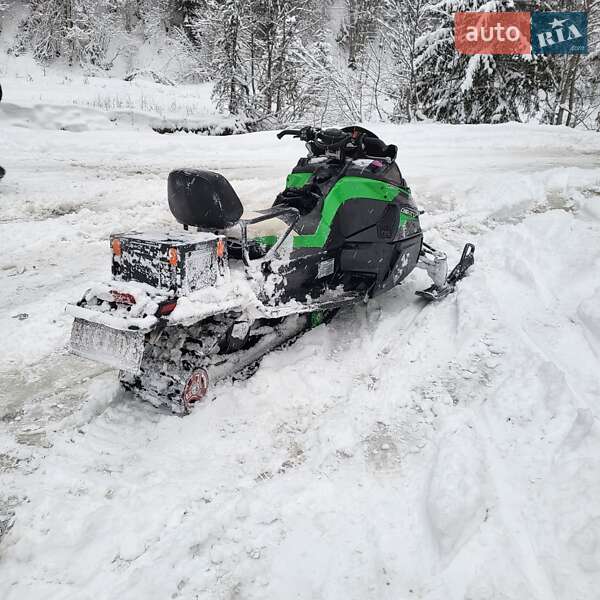 Горные снегоходы Arctic cat Z1 2010 в Рахове