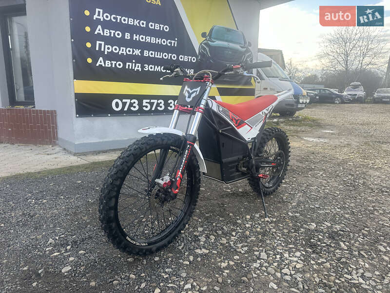 Arctic Leopard E-XT 500 2025 Arctic Leopard E-XT 500 2025
