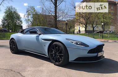 Купе Aston Martin DB11 2016 в Киеве
