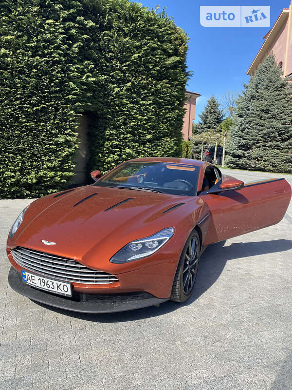 Купе Aston Martin DB11 2017 в Днепре