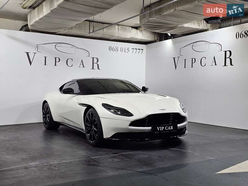 Купе Aston Martin DB11 2018 в Киеве