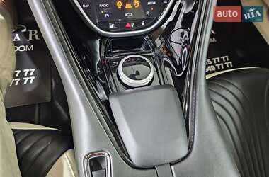 Купе Aston Martin DB11 2018 в 