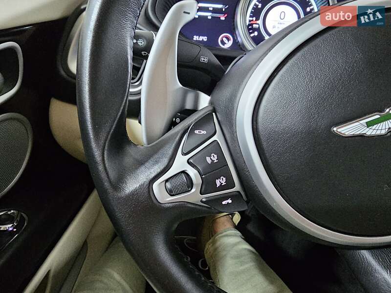 Купе Aston Martin DB11 2018 в Киеве