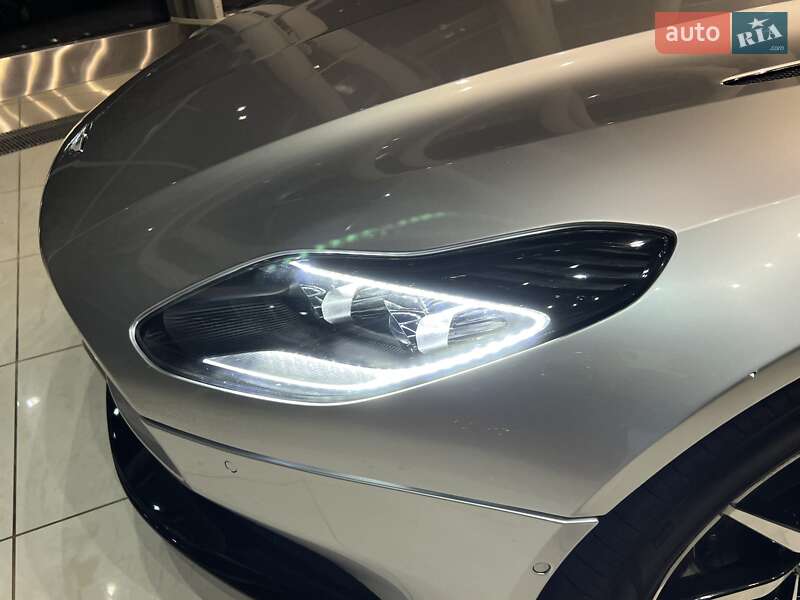 Купе Aston Martin DB11 2018 в Києві