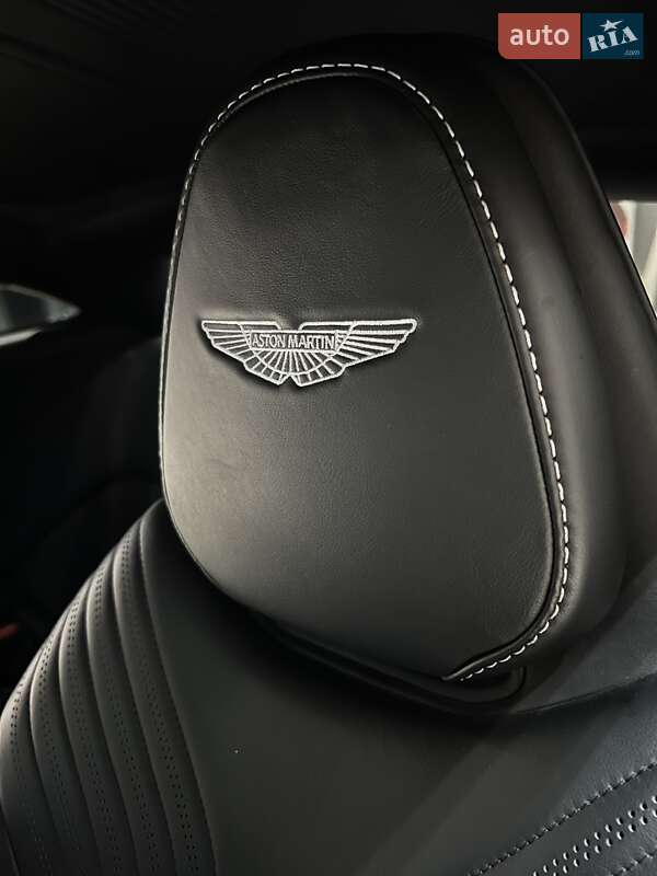Купе Aston Martin DB11 2018 в Киеве