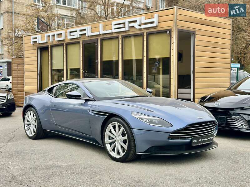 Купе Aston Martin DB11 2017 в Києві