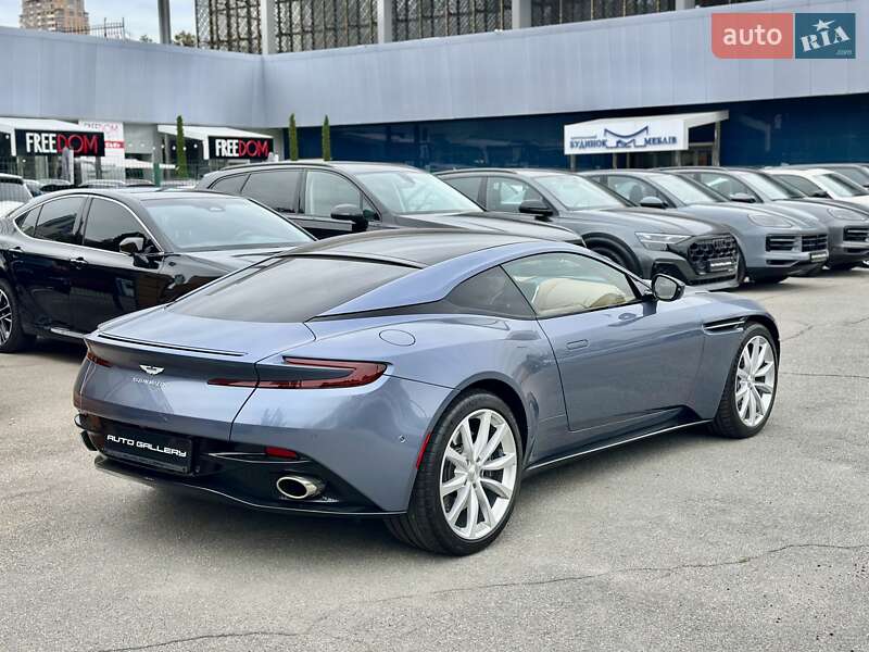 Купе Aston Martin DB11 2017 в Києві